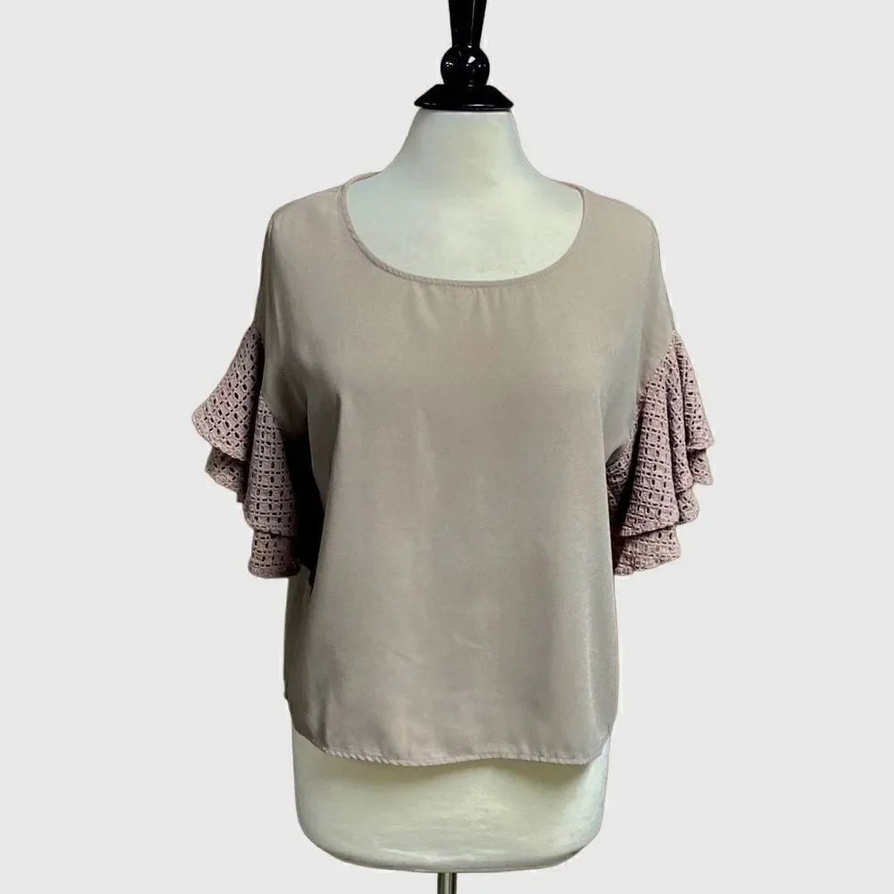 She + Sky Taupe Ruffle Sleeve Top Size Medium